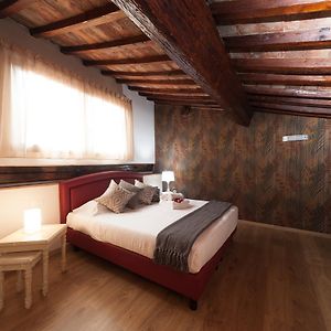 Kamer met een King Size Bed